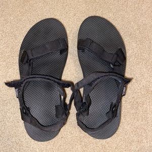 Platform Teva sandals